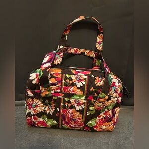 Vera Bradley Caroline Shoulder Bag in Retired English Rose. EUC.